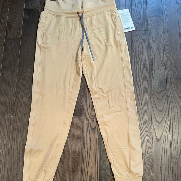 Lululemon throwback high rise joggers size 8 BNWT - Picture 4 of 6